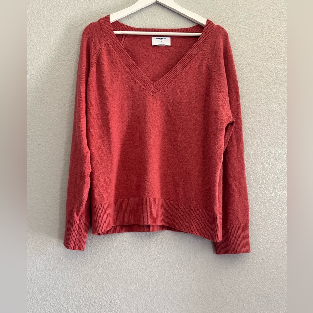 Old Navy Women's V-Neck Sweater - Deep Red